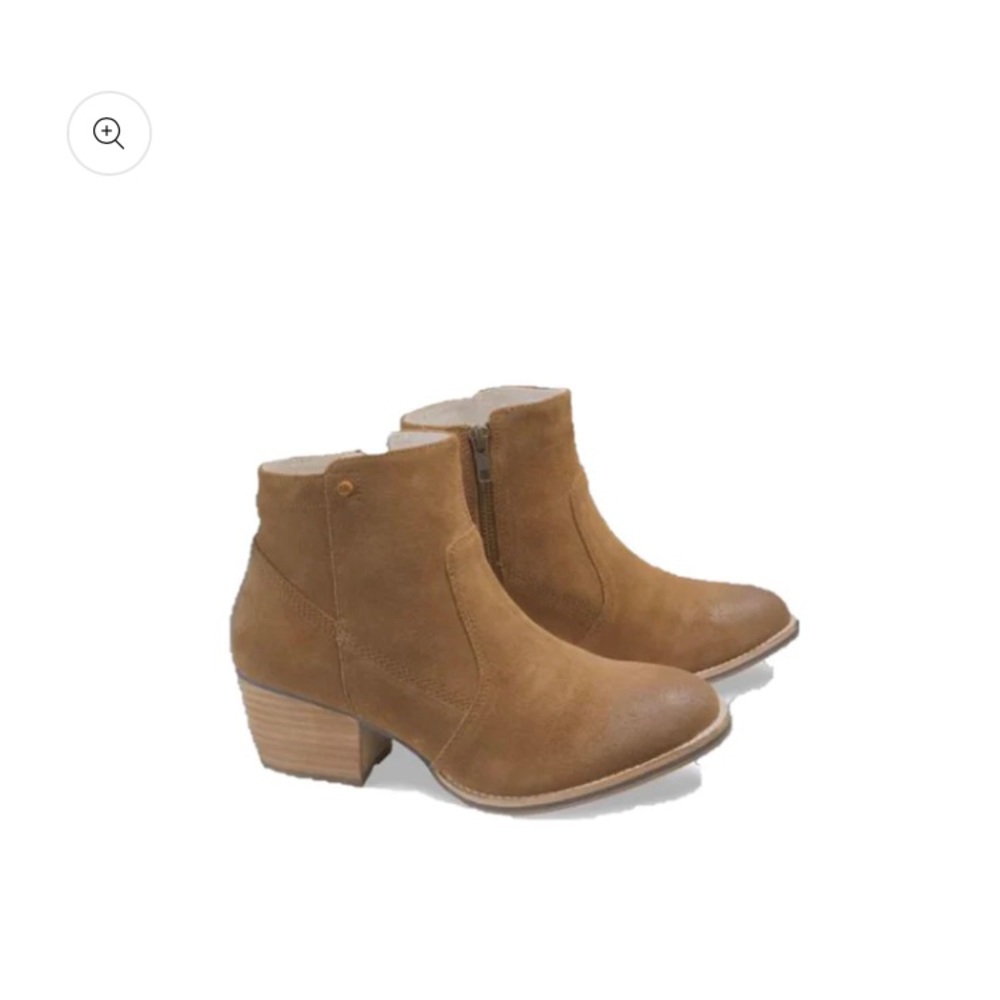 CATERPILLAR WMN'S Cider Brown Leather Ankle  Boots. Size 8.5 NEW